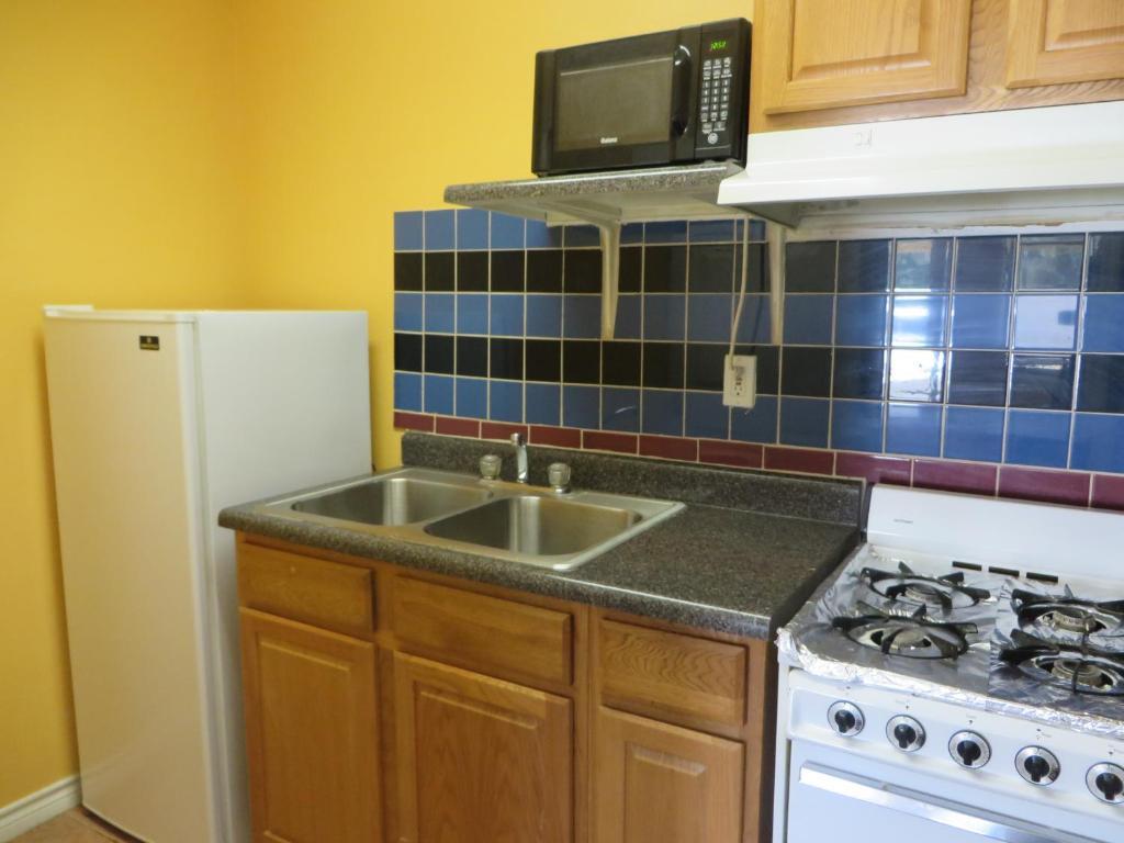 Americas Best Value Inn Уэтерфорд Номер фото